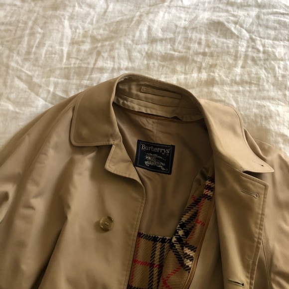 Burberry Trench Coat - Picture 6 of 9